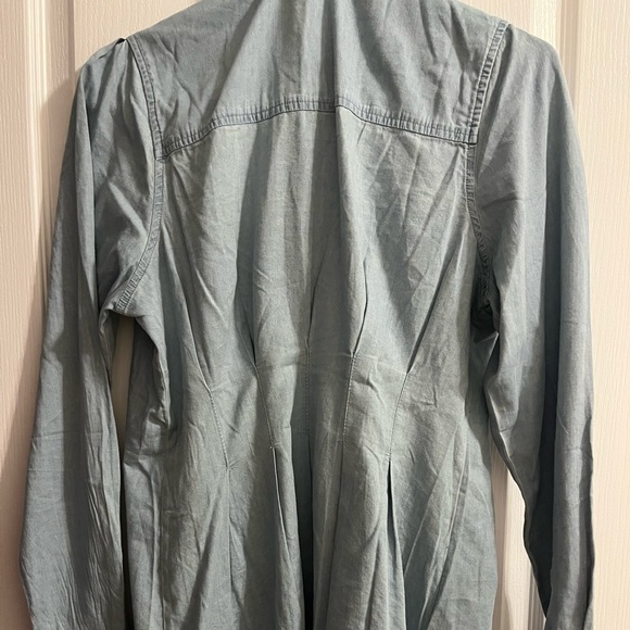 Long fitted button up shirt - Picture 2 of 3